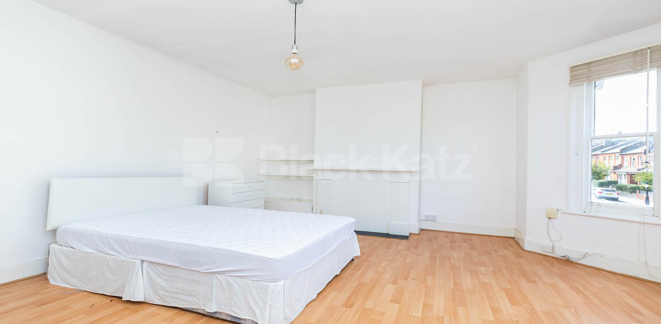 			NEW INSTRUCTION!, 2 Bedroom, 1 bath, 1 reception Flat			 Landrock road, Crouch End